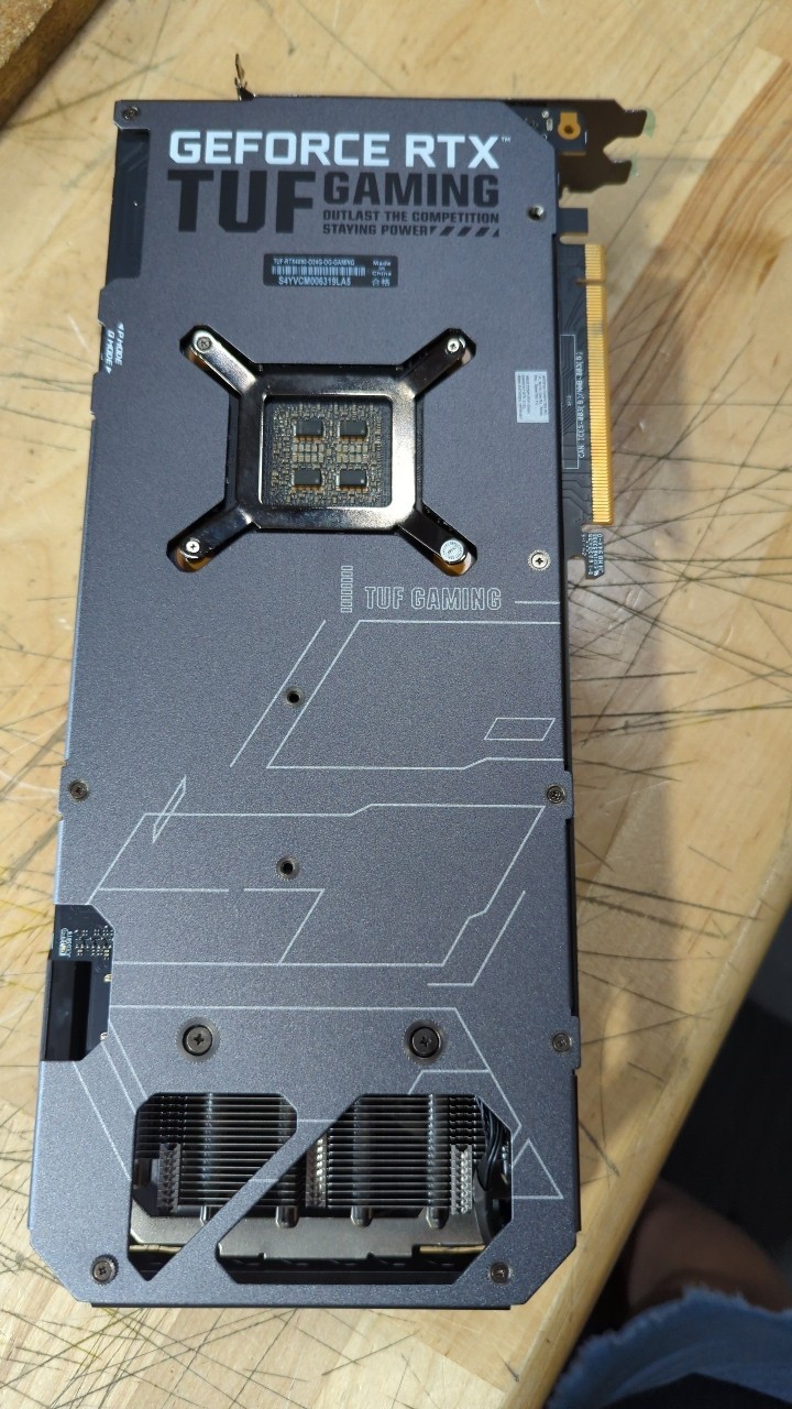 BH ベストオファー：Asus GeForce RTX 40 - Rtx 4090 24Gb Graphics Card のレビューと価格